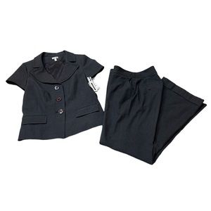 Nordstrom Semantiks Gray pant suit size 6